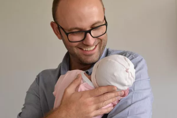 Un bébé, Un livre | Hôpital privé d'Antony